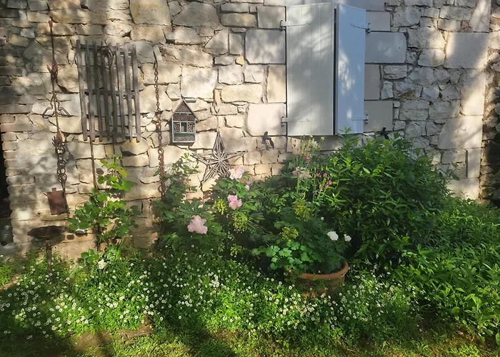 De Charme Les Quatre-Routes-du-Lot